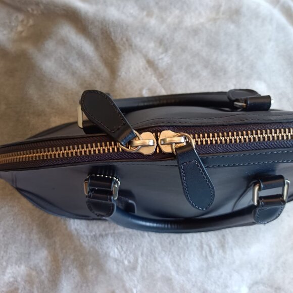 Danier leather Navy Blue dome purse - Picture 2 of 4